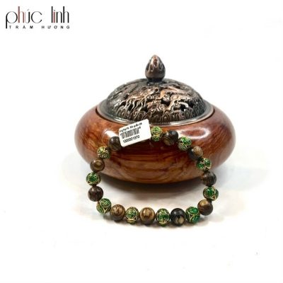 Agarwood Shape: Circle Type Of Agarwood: Agarwood Chips Number Of Beads/Pillars: 11 Beads Bead Thickness: 8Mm Gender: Female Wearing As Jewelry And Bring Good Feng Shui For The Owner