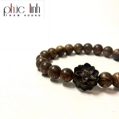 Phuc Linh Agarwood Chips Bracelet 8Mm Mix Lotus Charm