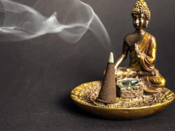 What Is Incense Cone Meaning? According To Medical Experts, The Scent Of Incense Cones Has A Great Relaxing Effect. After Burning, Frankincense Buds Also Produce Active Substances That Help Natural Sedation, Reducing Stress And Fatigue.