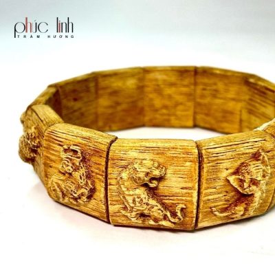 Phuc Linh 12 Zodiacs Indo Agarwood Bracelet